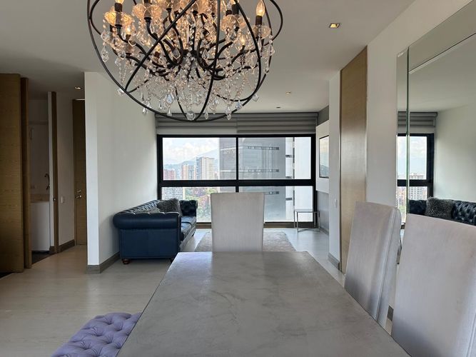 Apartamento de 1 alcoba en arriendo en El Poblado, Medellín, 89 m² · foto 2 de 19