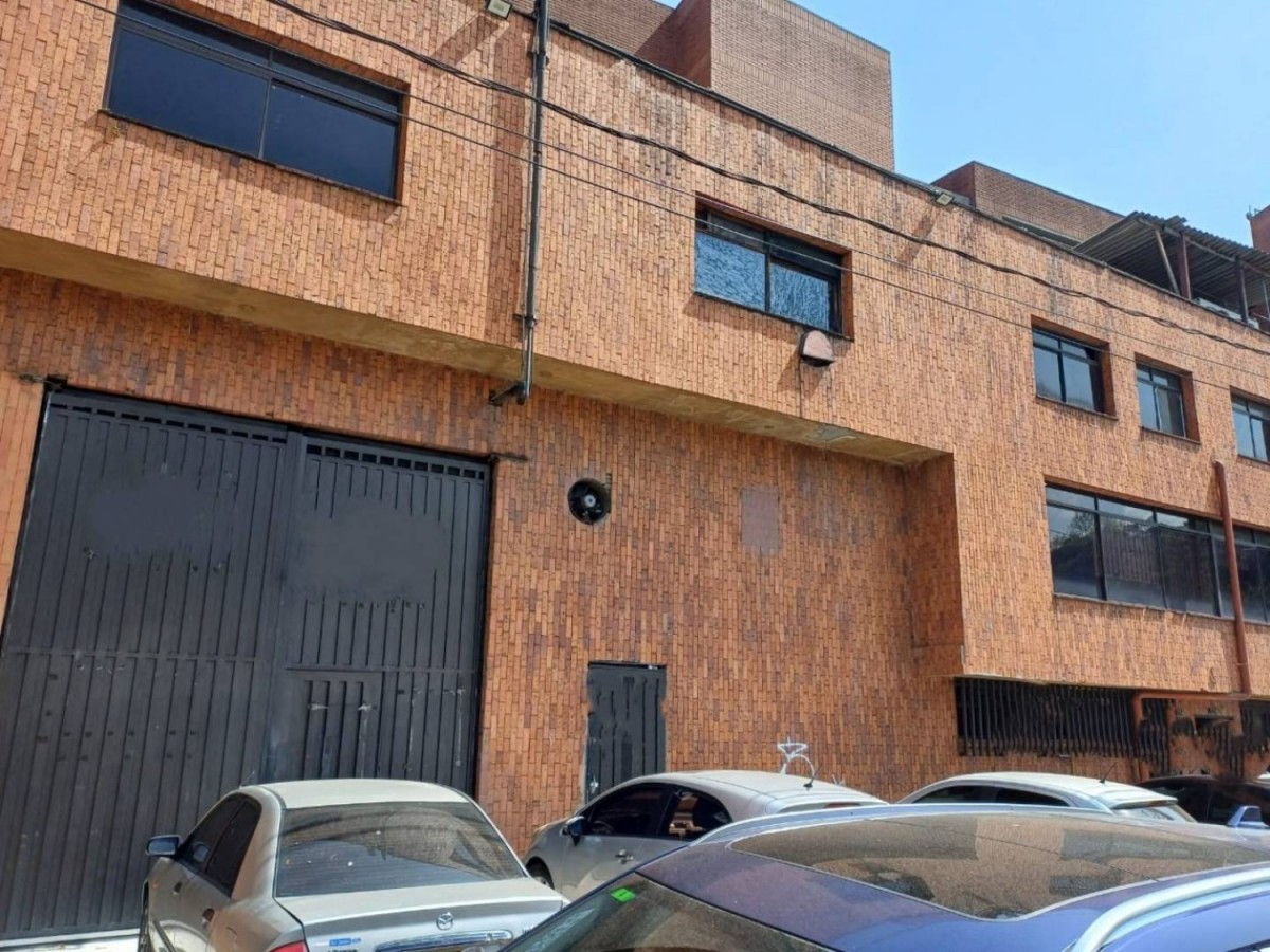 Bodega en venta en El Poblado, Medellín 2