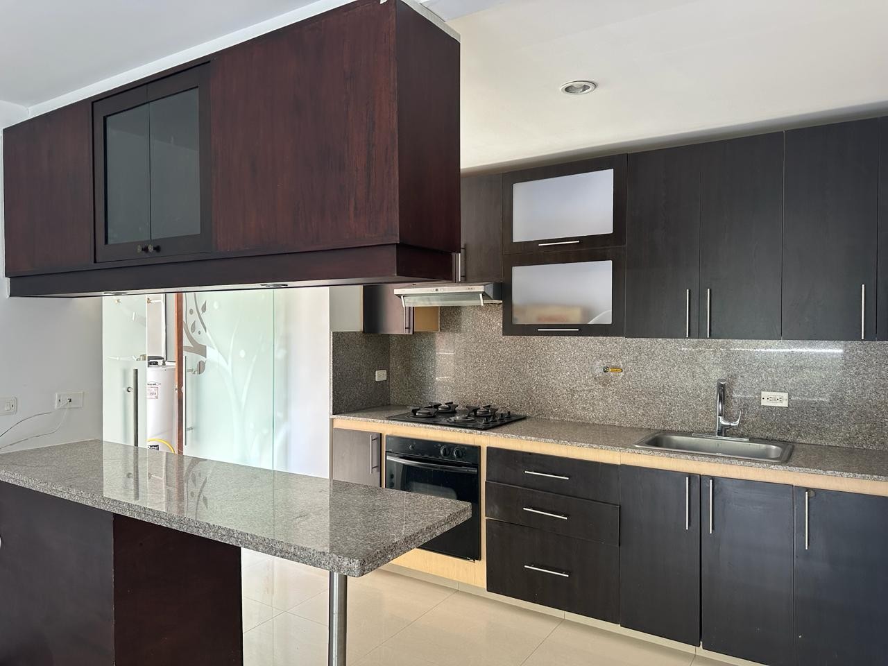Apartamento en arriendo en El Poblado, Medellín · foto 2 de 19
