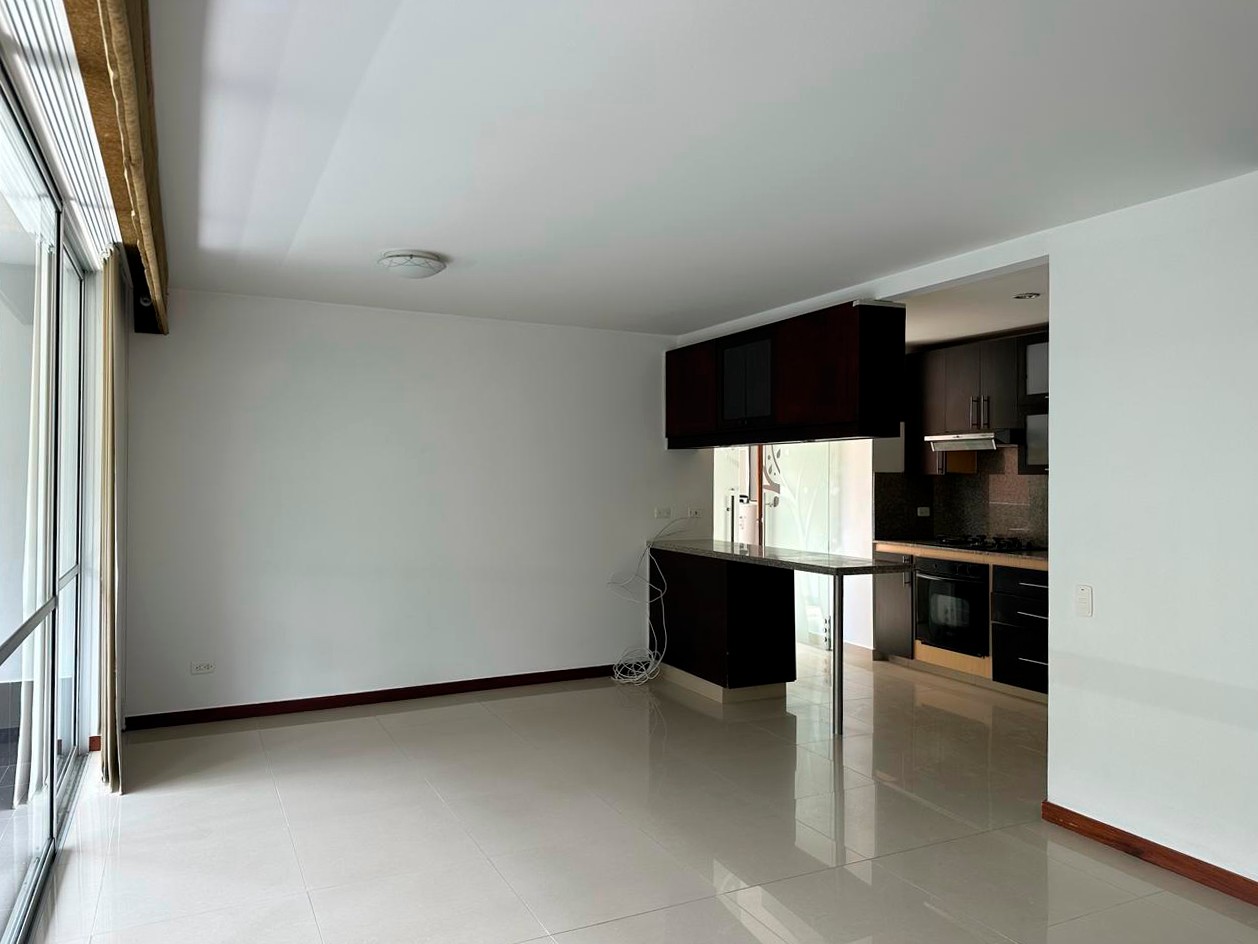 Apartamento en arriendo en El Poblado, Medellín · foto 6 de 19