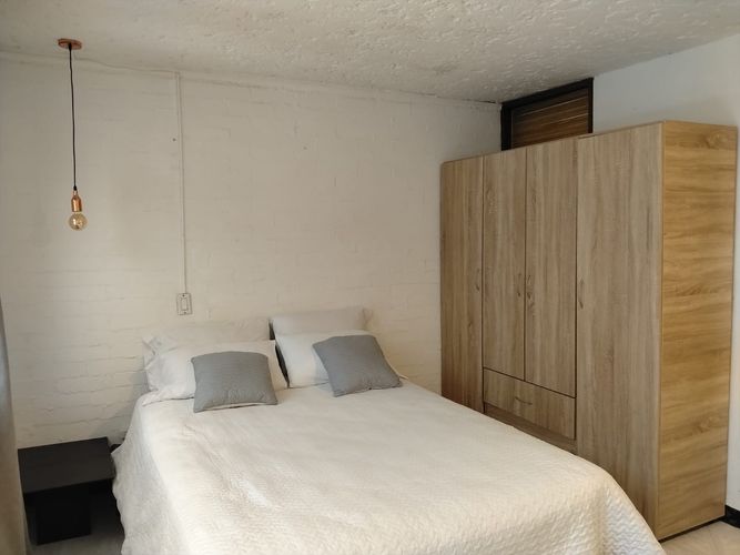 Apartamento de 2 alcobas en arriendo en El Poblado, Medellín, 80 m² · foto 12 de 19