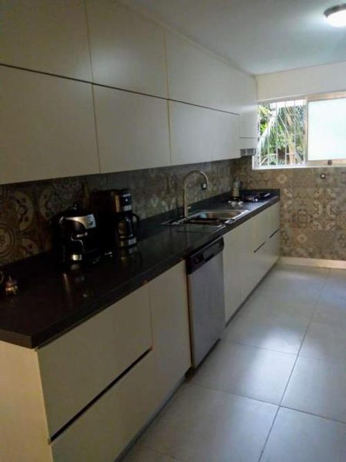 Apartamento de 3 alcobas en venta en San Lucas, Medellín, 155 m² · foto 4 de 14