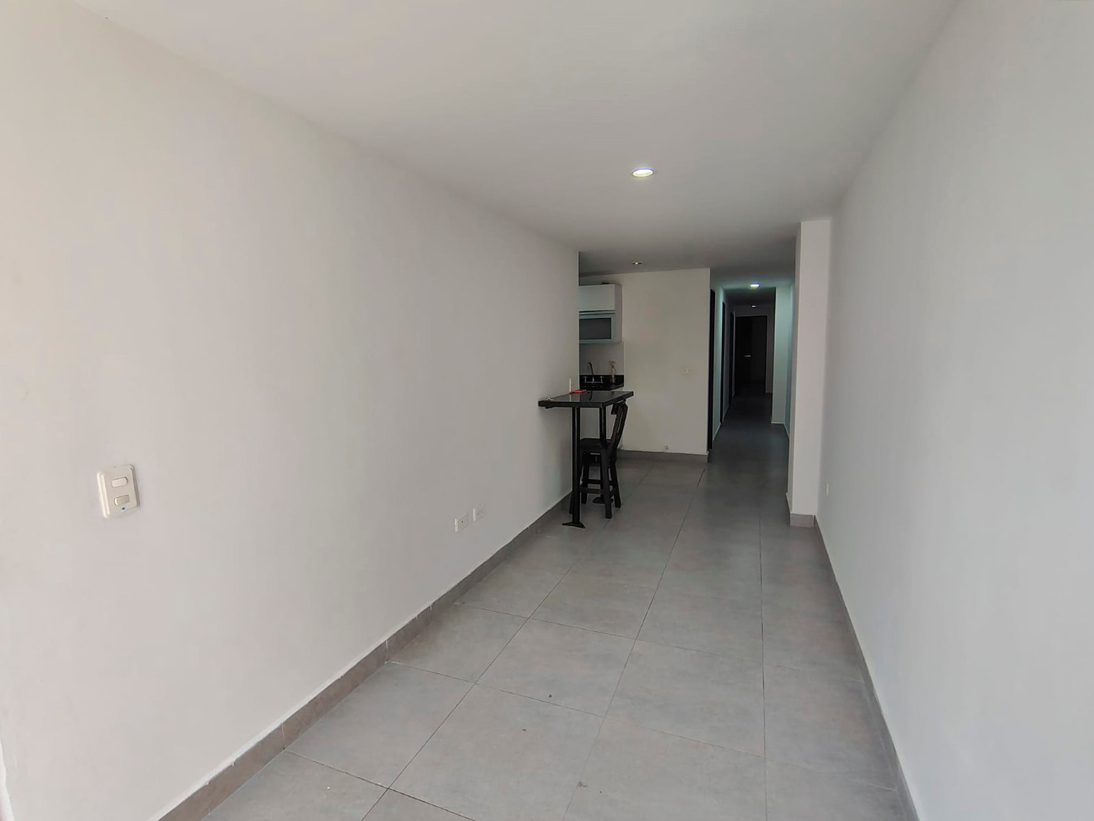 Apartamento en arriendo en Urbanizacion Milan Condominio Iv, Envigado · foto 5 de 14