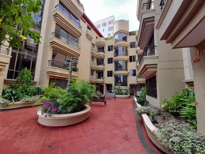Apartaestudio en venta en Ciudad Jardin, Barranquilla, 51 m² · foto 2 de 11