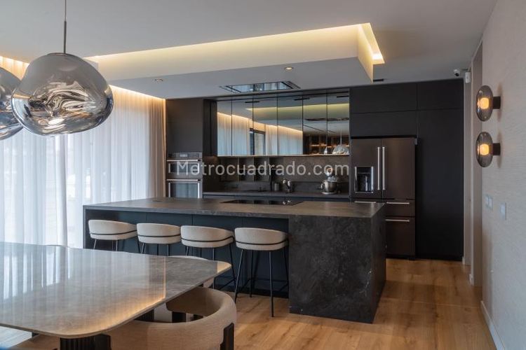 Apartamento de 3 alcobas en venta en San Patricio, Bogotá, 336 m² · foto 4 de 9