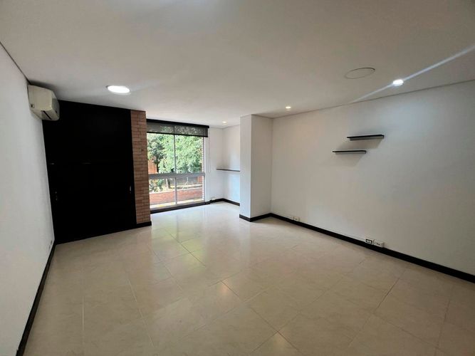 Oficina en arriendo en El Poblado, Medellín, 39 m² · foto 5 de 11