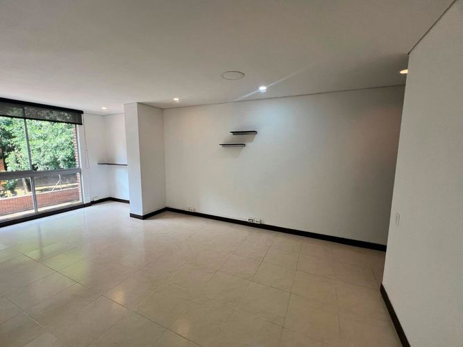 Oficina en arriendo en El Poblado, Medellín, 39 m² · foto 8 de 11
