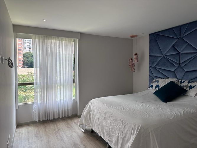 Apartamento de 3 alcobas en arriendo en El Poblado, Medellín, 235 m² · foto 12 de 18