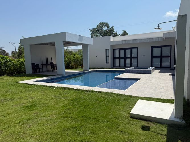 Casa de 3 alcobas en venta en Las Palmas, Ricaurte, 280 m² · foto 4 de 24