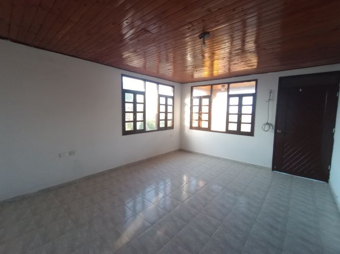 Casa de 3 alcobas en arriendo en Altos De Pradomar, Atlántico, 410 m² · foto 5 de 8