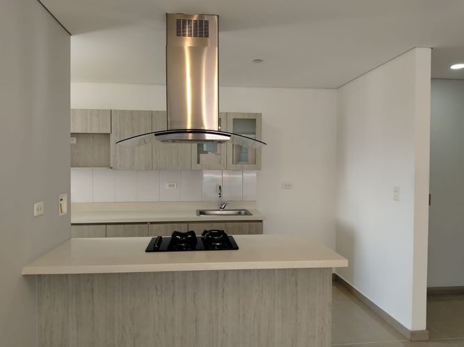 Apartamento de 3 alcobas en arriendo en El Poblado, Medellín, 98 m² · foto 5 de 18