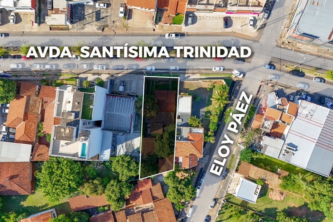 AMPLIO TERRENO SOBRE AV. SANTISIMA TRINIDAD (C.L.) — foto 2
