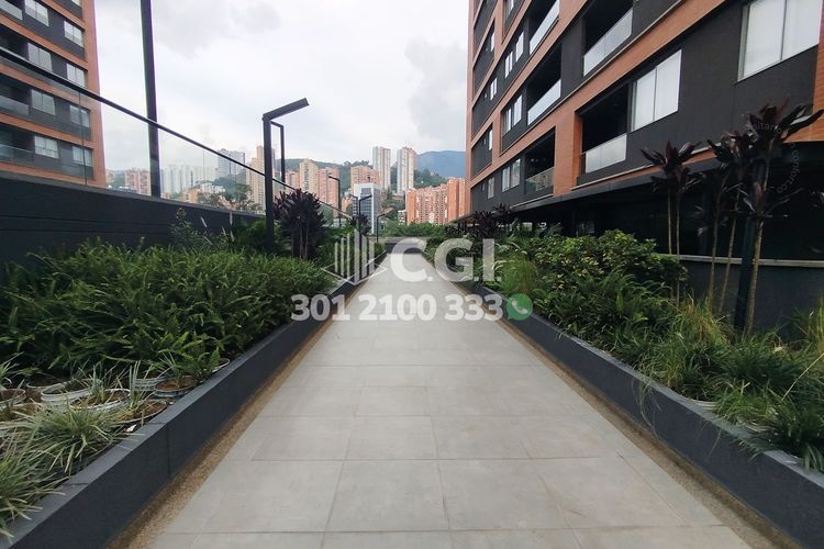 Apartamento de 3 alcobas en arriendo en Ciudad Del Río, Medellín, 96 m² · foto 23 de 24