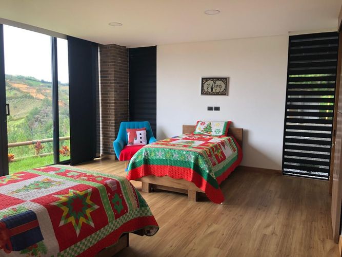 Casa de 5 alcobas en venta en Las Cruces, Guarne · foto 8 de 12