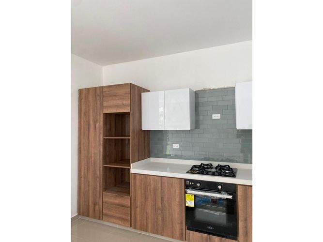 Casa de 5 alcobas en venta en Las Mercedes, Jamundí, 364 m² · foto 4 de 24