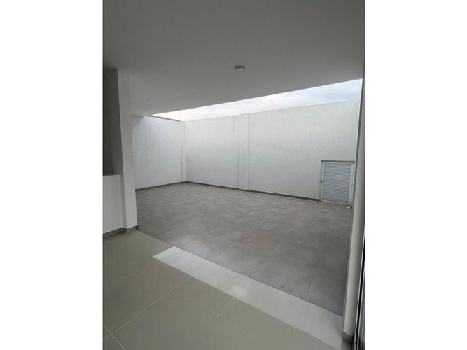 Casa de 5 alcobas en venta en Las Mercedes, Jamundí, 364 m² · foto 8 de 24