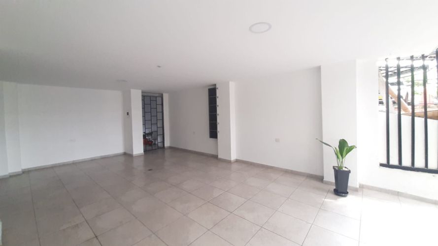 Edificio en venta en Colseguros, Cali, 544 m² · foto 3 de 24
