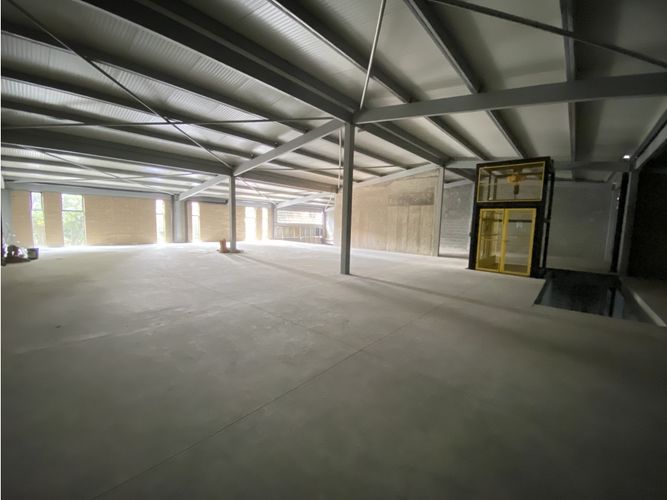 Local en arriendo en Alameda, Cali, 580 m² · foto 7 de 9