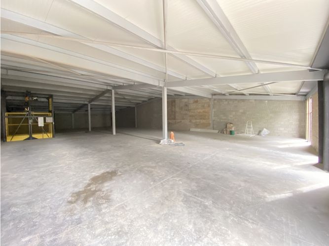 Local en arriendo en Alameda, Cali, 580 m² · foto 8 de 9