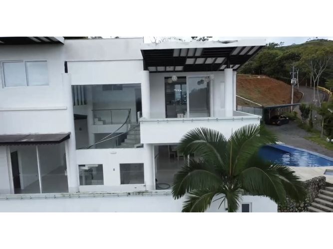 Casa de 6 alcobas en venta en Potrerito, Jamundí, 700 m² · foto 8 de 24