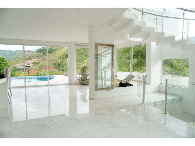 Casa de 6 alcobas en venta en Potrerito, Jamundí, 700 m² · foto 14 de 24