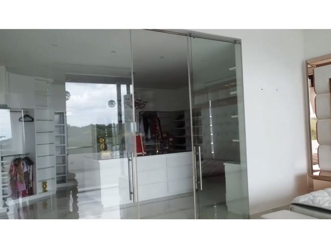 Casa de 6 alcobas en venta en Potrerito, Jamundí, 700 m² · foto 20 de 24