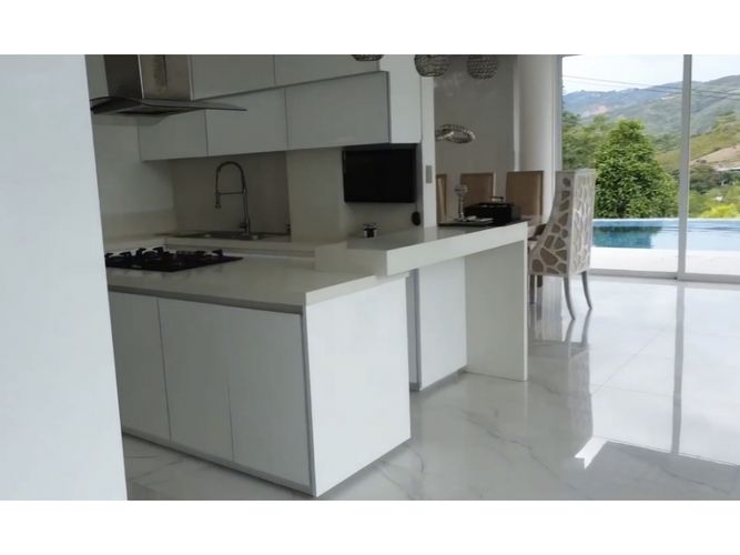 Casa de 6 alcobas en venta en Potrerito, Jamundí, 700 m² · foto 21 de 24