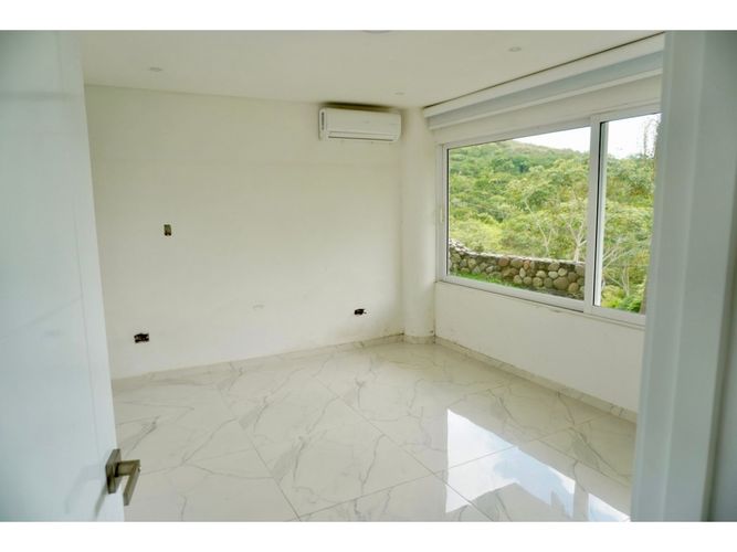 Casa de 6 alcobas en venta en Potrerito, Jamundí, 700 m² · foto 23 de 24