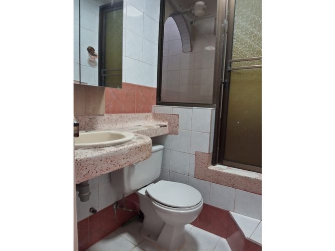 Casa de 8 alcobas en venta en Napoles, Cali, 226 m² · foto 11 de 15
