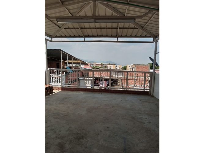 Casa de 8 alcobas en venta en Napoles, Cali, 226 m² · foto 15 de 15