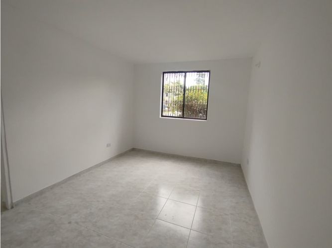 Apartamento de 3 alcobas en venta en Primero De Mayo, Cali, 51 m² · foto 4 de 18