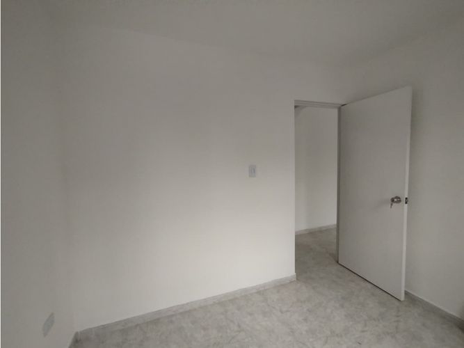 Apartamento de 3 alcobas en venta en Primero De Mayo, Cali, 51 m² · foto 6 de 18