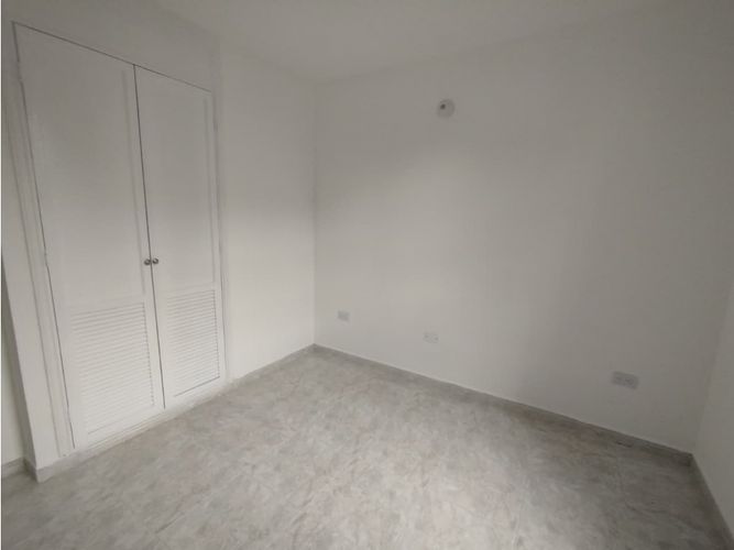 Apartamento de 3 alcobas en venta en Primero De Mayo, Cali, 51 m² · foto 9 de 18