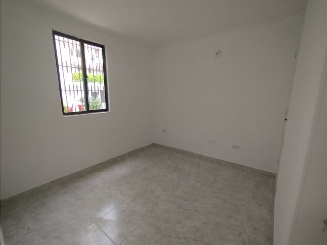 Apartamento de 3 alcobas en venta en Primero De Mayo, Cali, 51 m² · foto 10 de 18