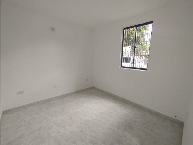 Apartamento de 3 alcobas en venta en Primero De Mayo, Cali, 51 m² · foto 12 de 18