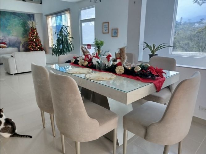 Casa de 5 alcobas en venta en Potrerito, Jamundí, 370 m² · foto 9 de 24