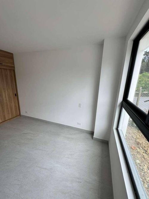 Casa de 3 alcobas en venta en Llano Grande, Rionegro, 220 m² · foto 3 de 16