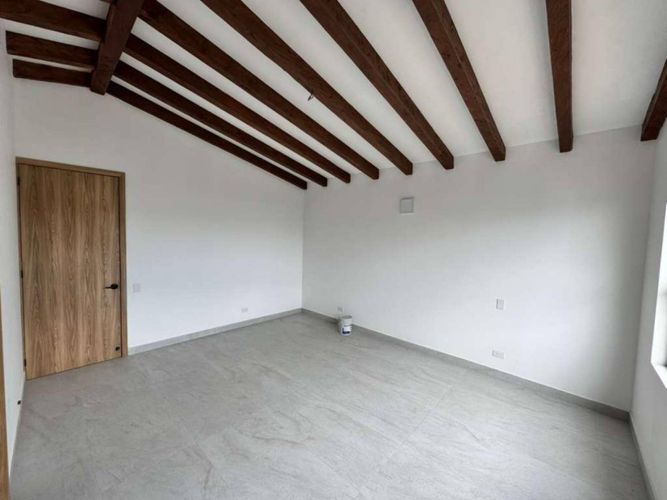 Casa de 3 alcobas en venta en Llano Grande, Rionegro, 220 m² · foto 13 de 16