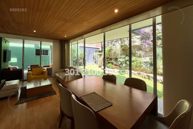 Casa de 4 alcobas en venta en El Esmeraldal, Envigado, 396 m² · foto 3 de 24