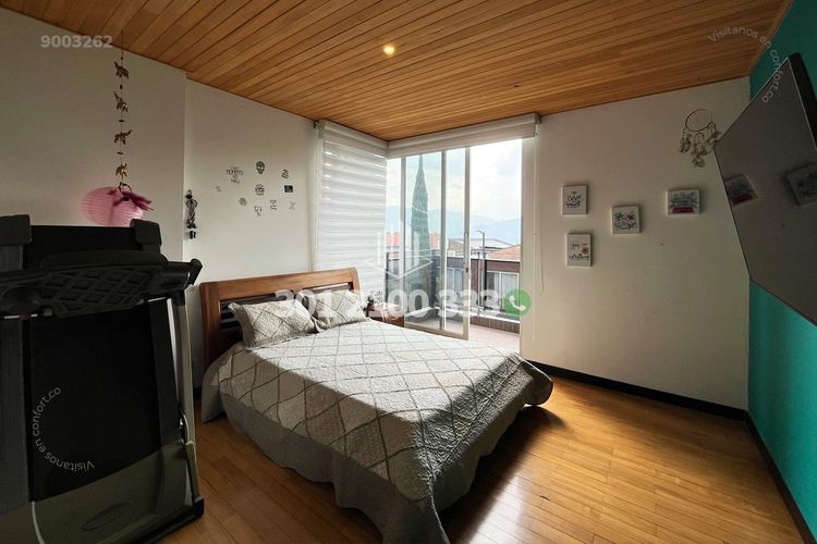 Casa de 4 alcobas en venta en El Esmeraldal, Envigado, 396 m² · foto 18 de 24