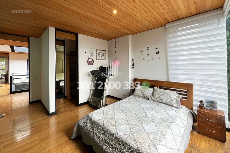 Casa de 4 alcobas en venta en El Esmeraldal, Envigado, 396 m² · foto 19 de 24