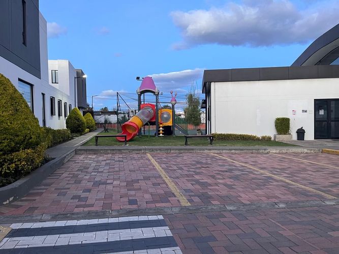 Casa de 4 alcobas en venta en Pueblo Viejo, Cota, 195 m² · foto 9 de 9