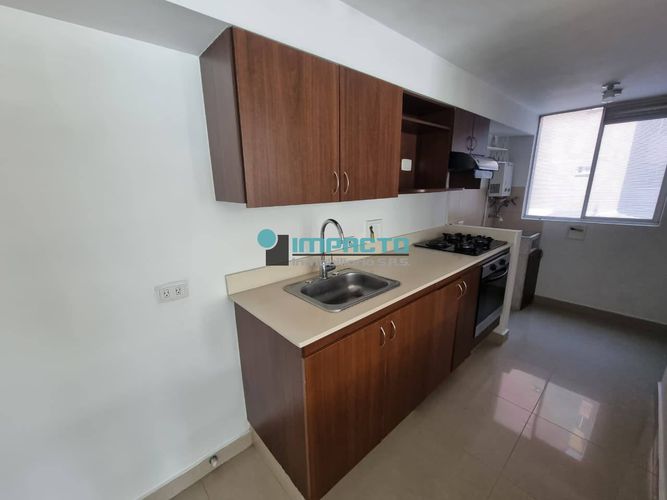 Apartamento de 3 alcobas en arriendo en Loma Del Esmeraldal, Envigado, 105 m² · foto 2 de 22