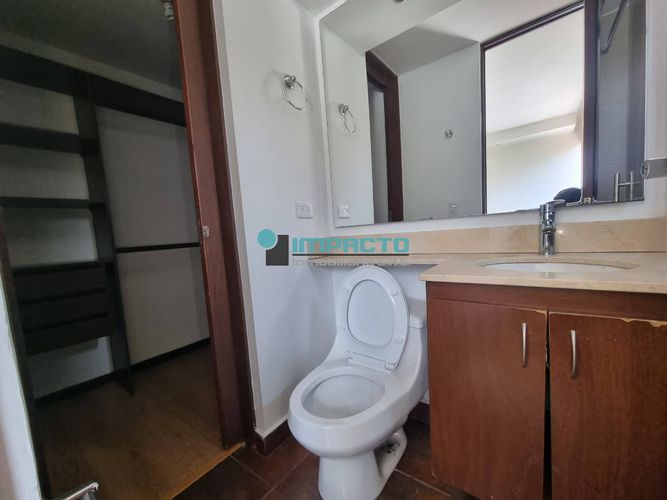 Apartamento de 3 alcobas en arriendo en Loma Del Esmeraldal, Envigado, 105 m² · foto 19 de 22