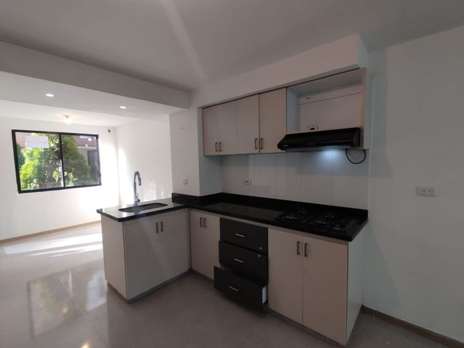 Casa de 5 alcobas en arriendo en Playa Rica, Dosquebradas, 150 m² · foto 3 de 14