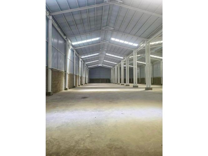 Bodega en arriendo en Caucaseco, Palmira, 2000 m² · foto 2 de 8