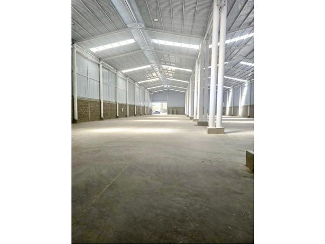 Bodega en arriendo en Caucaseco, Palmira, 2000 m² · foto 4 de 8
