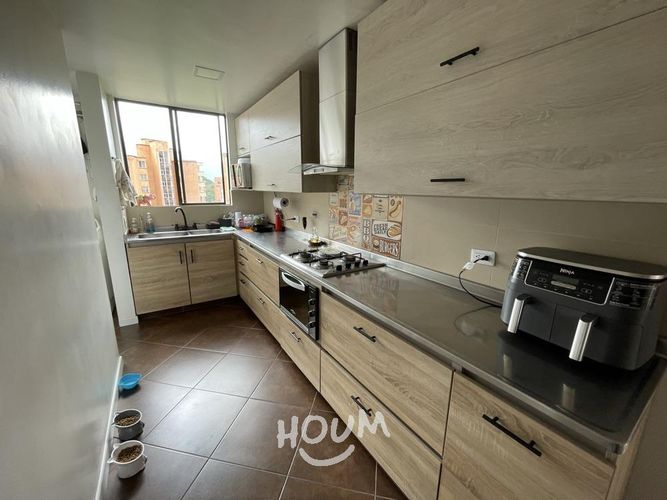 Apartamento de 3 alcobas en venta en El Diamante No. 2, Medellín, 138 m² · foto 4 de 16