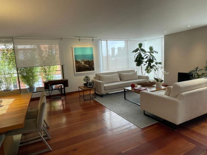 Apartamento de 3 alcobas en venta en Santa Barbara, Bogotá, 205 m² · foto 3 de 22