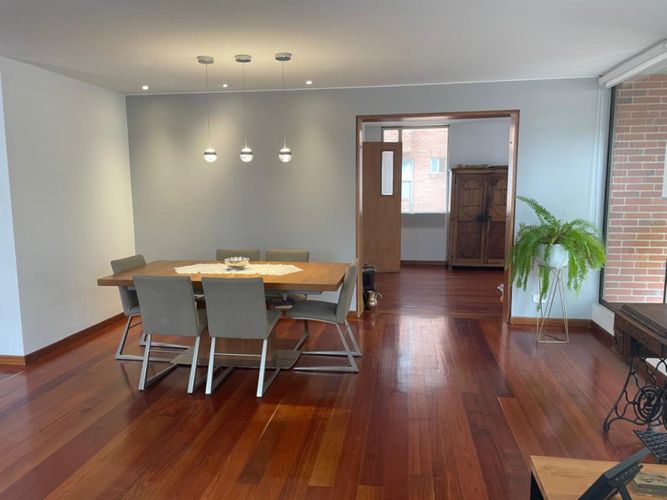 Apartamento de 3 alcobas en venta en Santa Barbara, Bogotá, 205 m² · foto 6 de 22